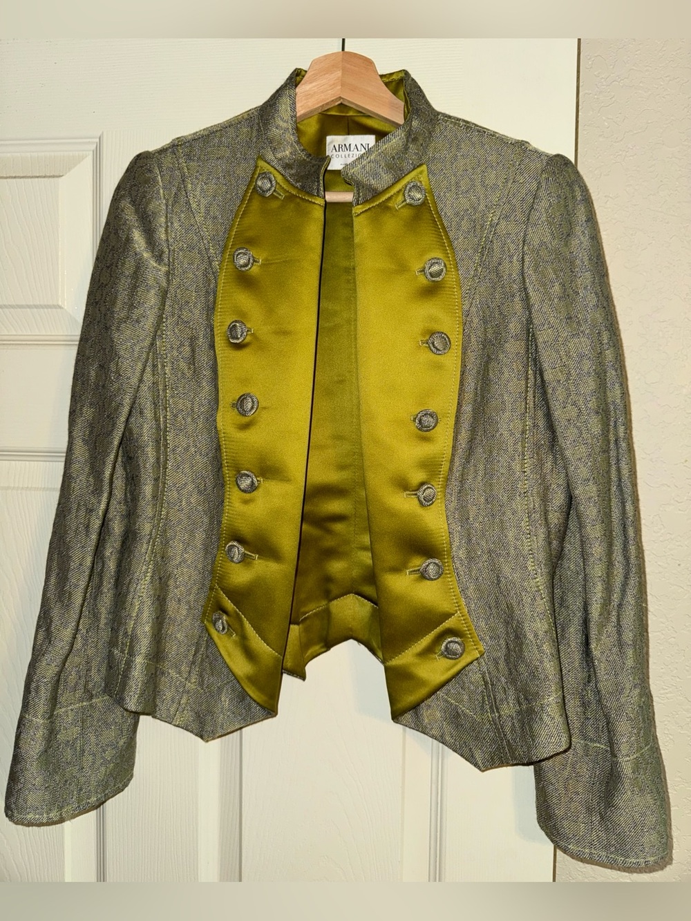 EUC Armani Collezioni Gray/Green Military style Blazer Size 6